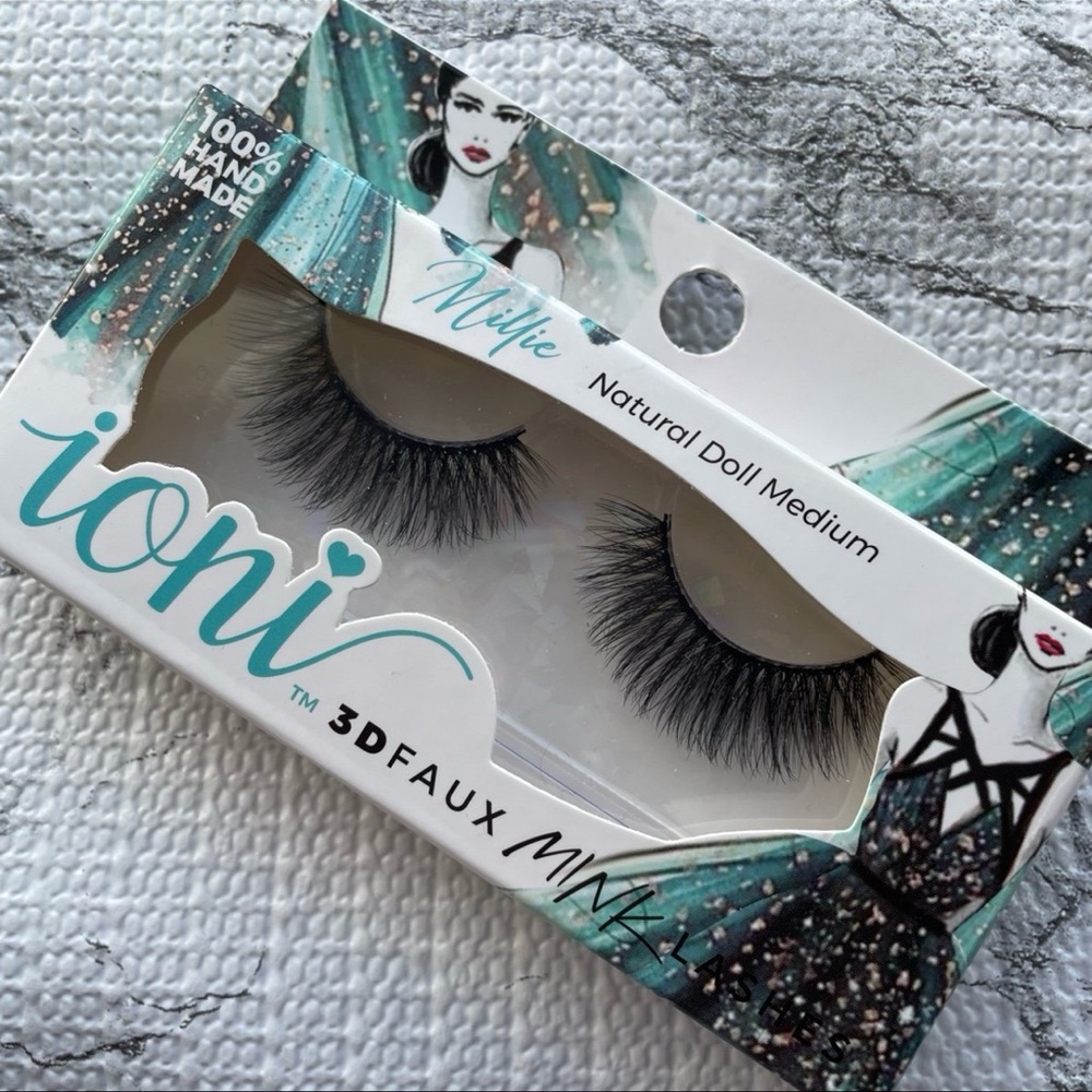 Ioni Lashes